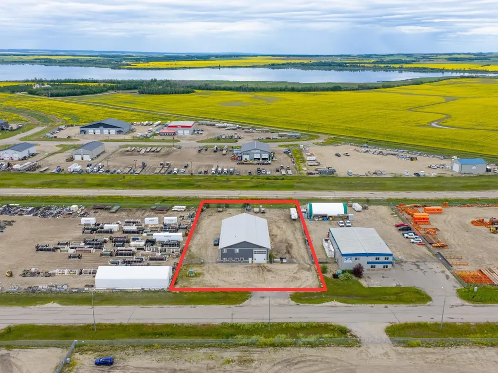 9326 81 Avenue Clairmont AB T8X 0M9