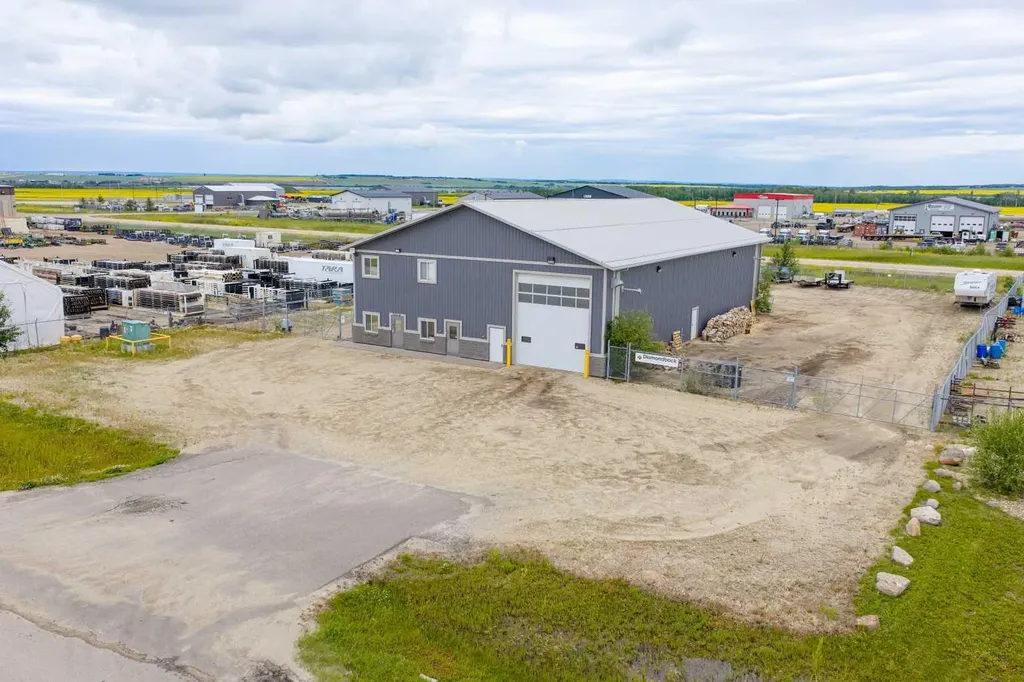 9326 81 Avenue Clairmont AB T8X 0M9