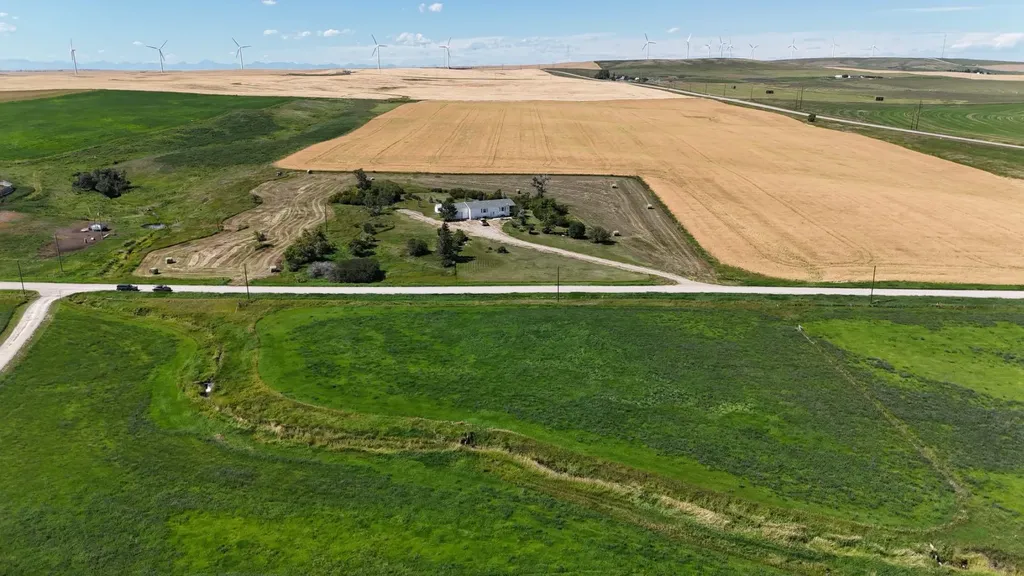 NW Corner (3+/- Acres) 52067 Rr 224 Magrath AB T0K 1J0