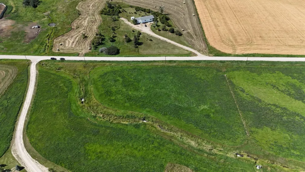 NW Corner (3+/- Acres) 52067 Rr 224 Magrath AB T0K 1J0