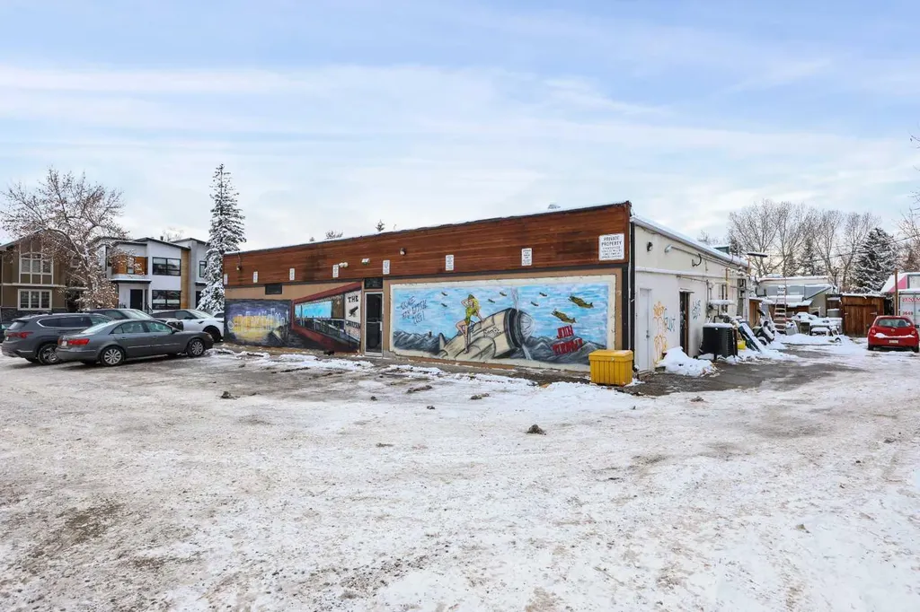 2028-2032-2040 42 Avenue SW Calgary AB T2T 2M7