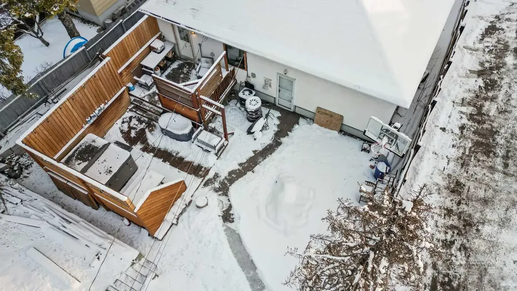 2028-2032-2040 42 Avenue SW Calgary AB T2T 2M7