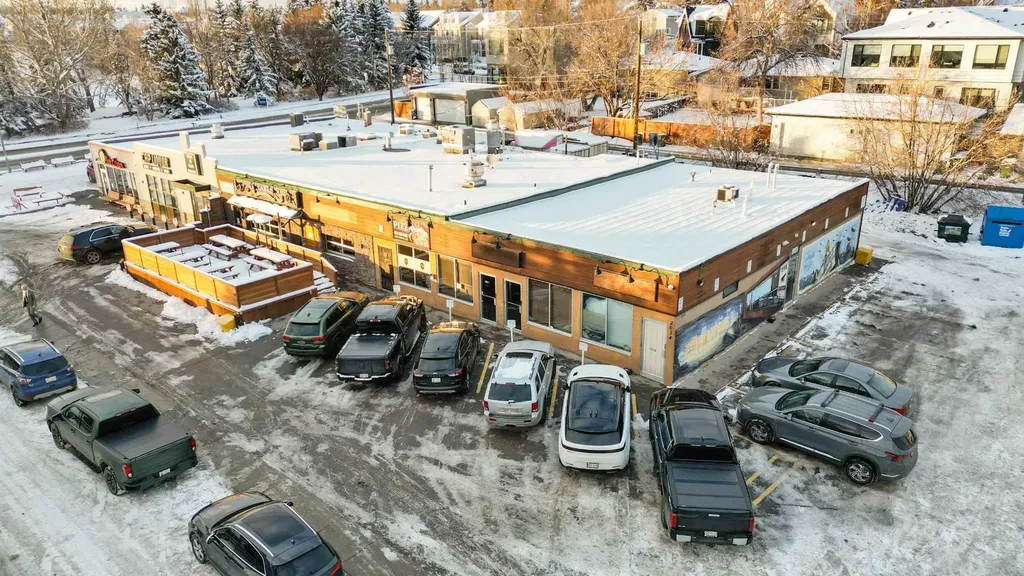 2028-2032-2040 42 Avenue SW Calgary AB T2T 2M7