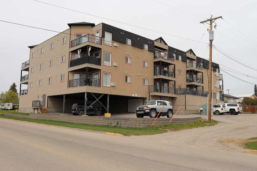 5037 7 Avenue Edson AB T7E 0A8