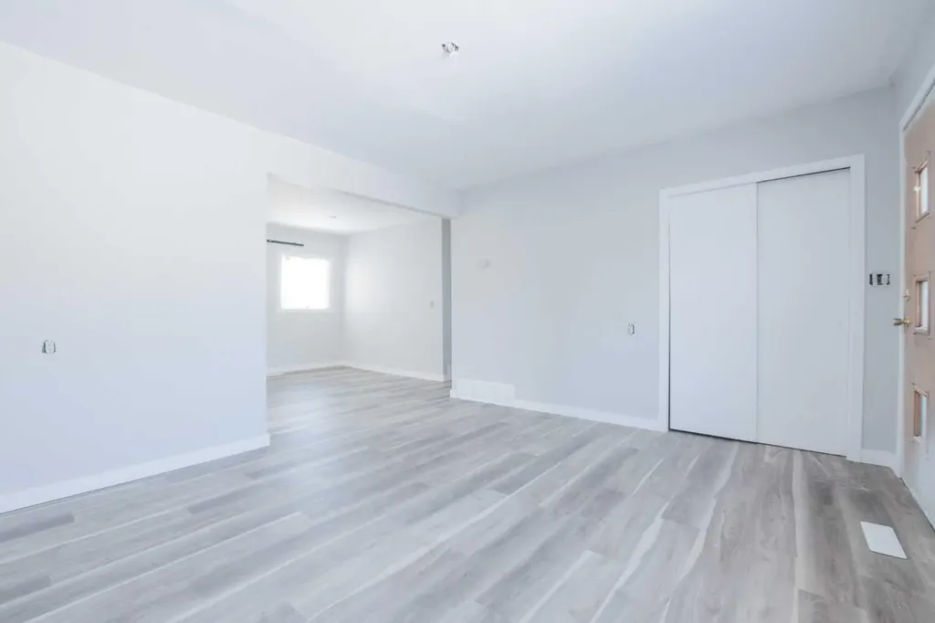 9513 105 Avenue Grande Prairie AB T8V 1G5