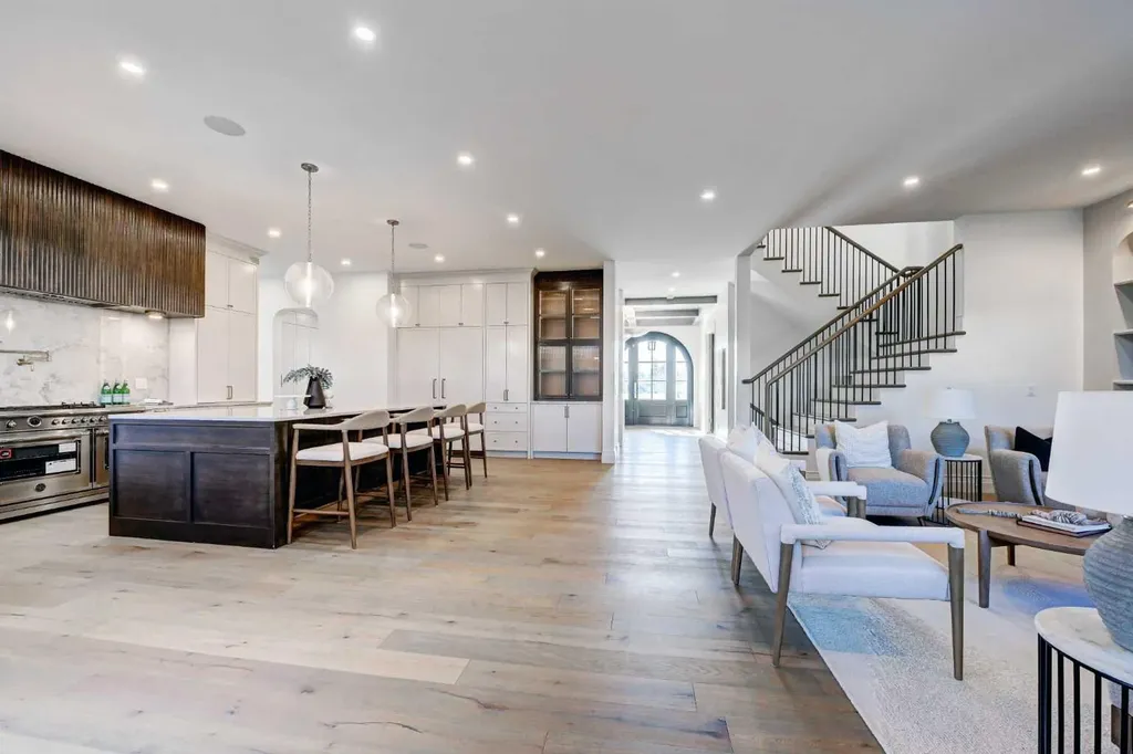 3614 10 Street SW Calgary AB T2T 3H8
