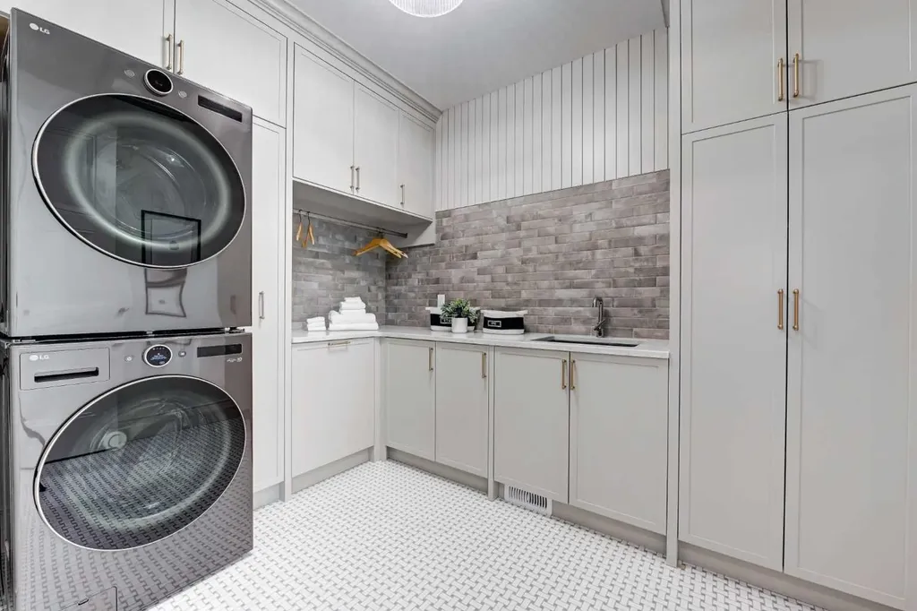 3614 10 Street SW Calgary AB T2T 3H8
