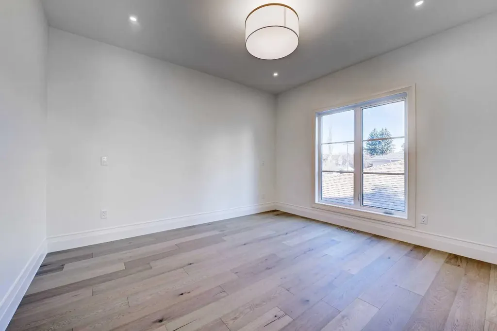 3614 10 Street SW Calgary AB T2T 3H8