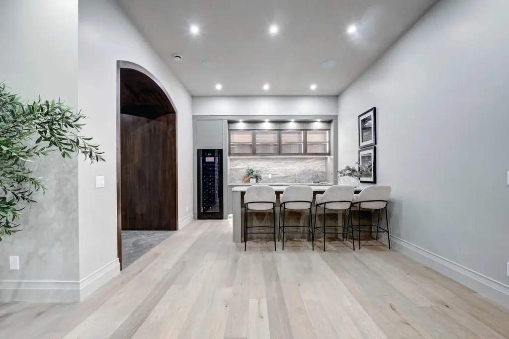 3614 10 Street SW Calgary AB T2T 3H8