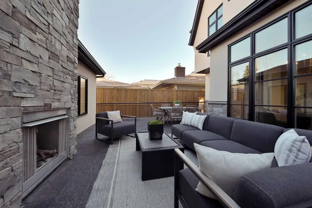 3614 10 Street SW Calgary AB T2T 3H8