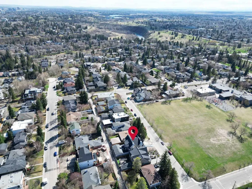 3614 10 Street SW Calgary AB T2T 3H8