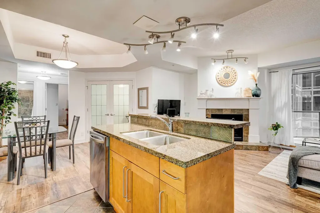 110 7 Street SW Calgary AB T2P 5M9