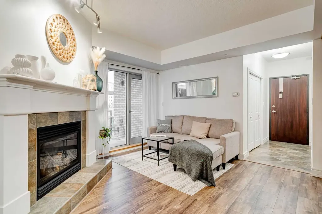 110 7 Street SW Calgary AB T2P 5M9