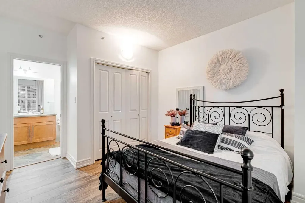 110 7 Street SW Calgary AB T2P 5M9