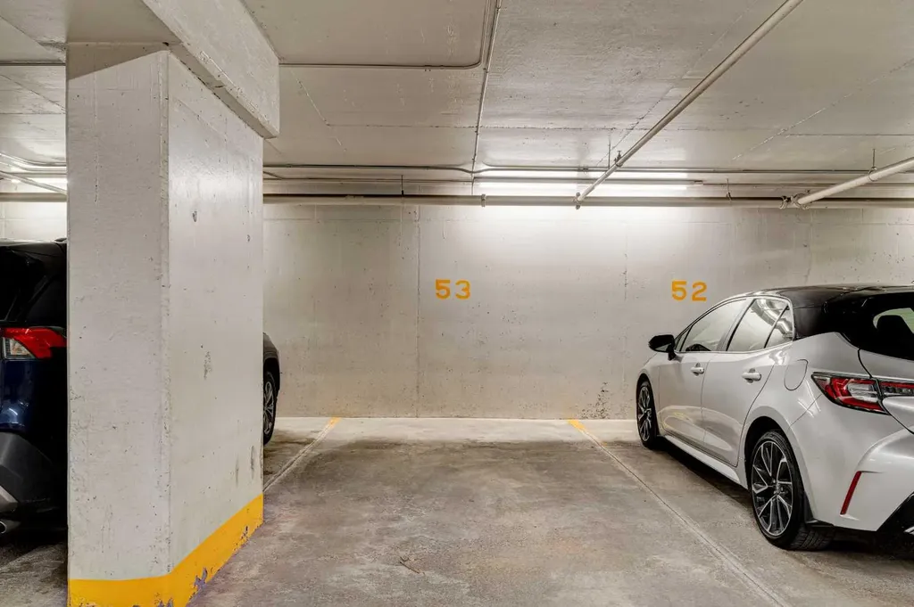 110 7 Street SW Calgary AB T2P 5M9