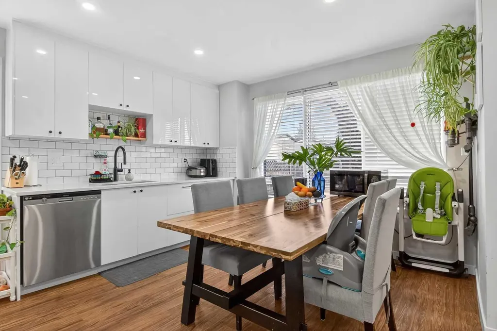 1451 Berkley Drive NW Calgary AB T3K 1T6