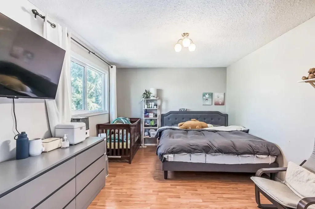 1451 Berkley Drive NW Calgary AB T3K 1T6