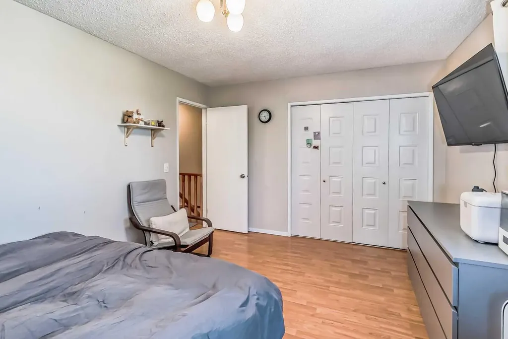 1451 Berkley Drive NW Calgary AB T3K 1T6