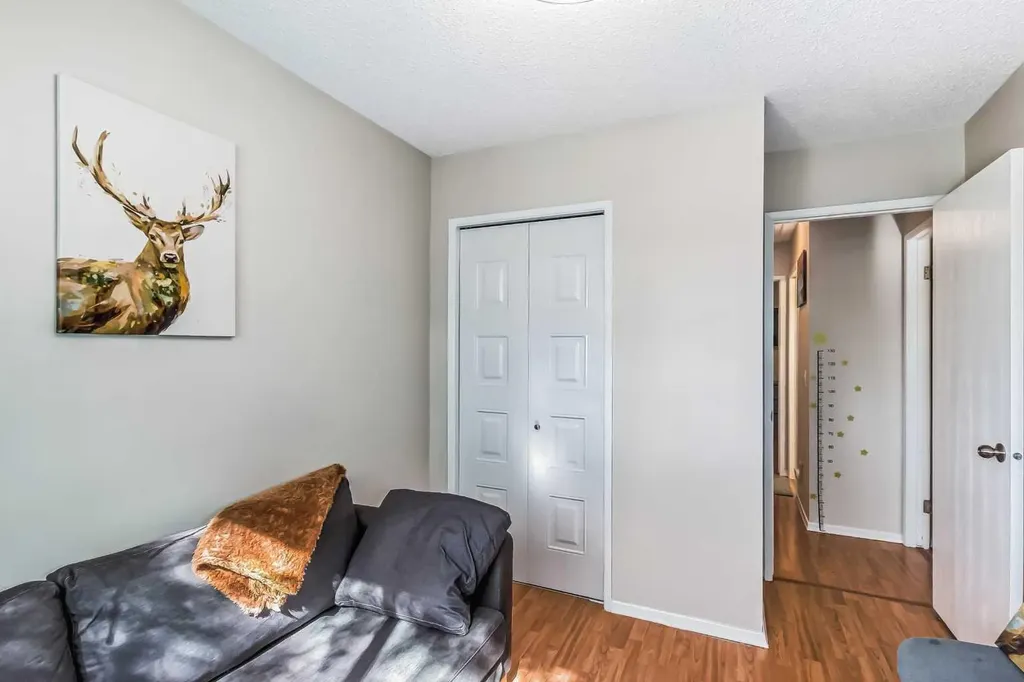 1451 Berkley Drive NW Calgary AB T3K 1T6