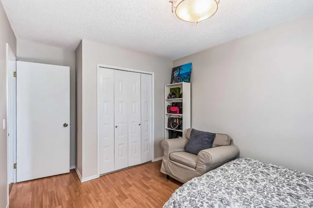 1451 Berkley Drive NW Calgary AB T3K 1T6