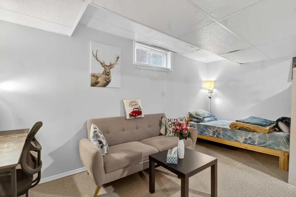 1451 Berkley Drive NW Calgary AB T3K 1T6