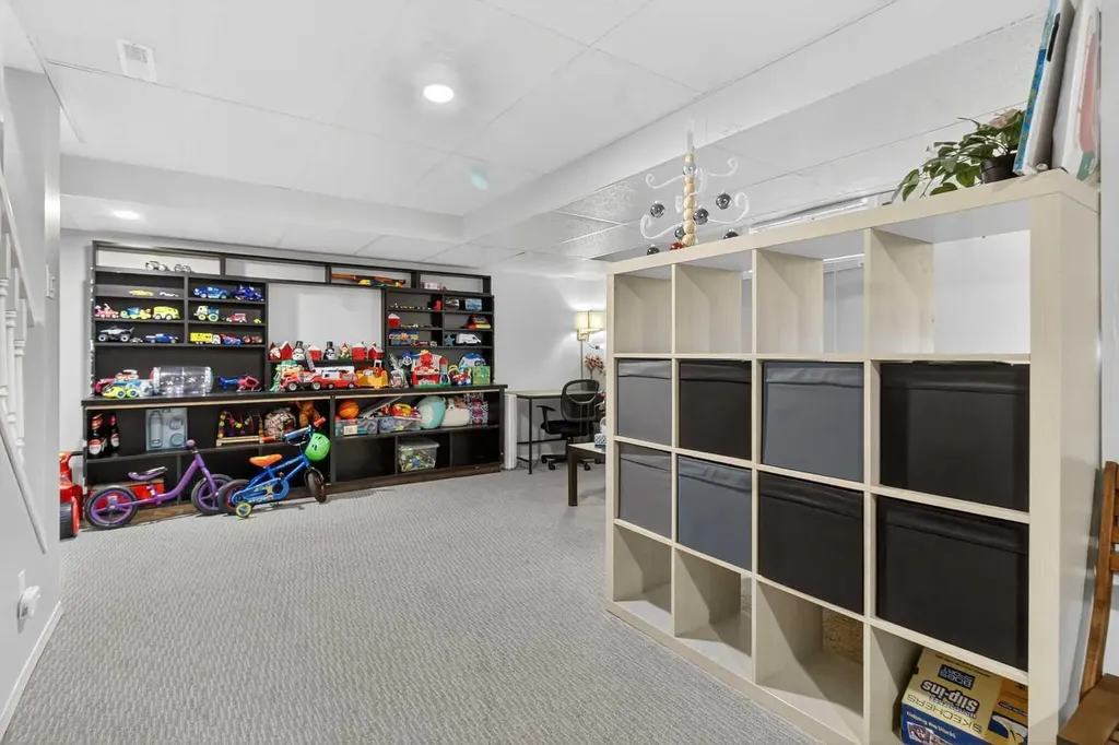 1451 Berkley Drive NW Calgary AB T3K 1T6