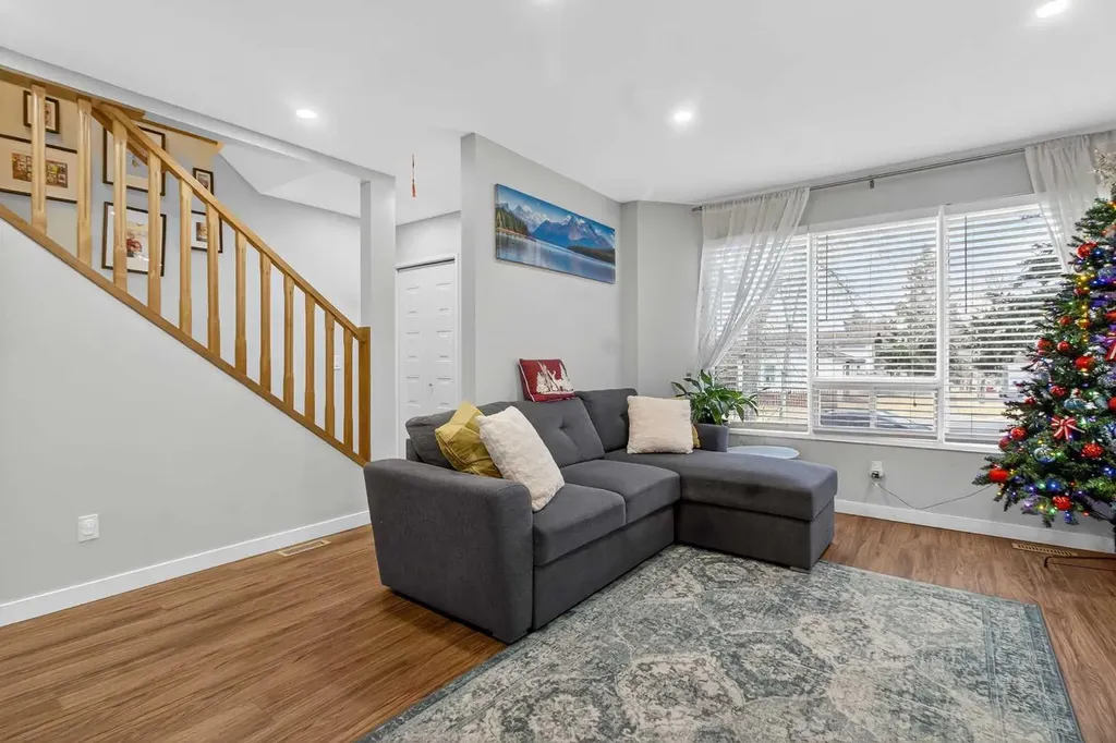 1451 Berkley Drive NW Calgary AB T3K 1T6