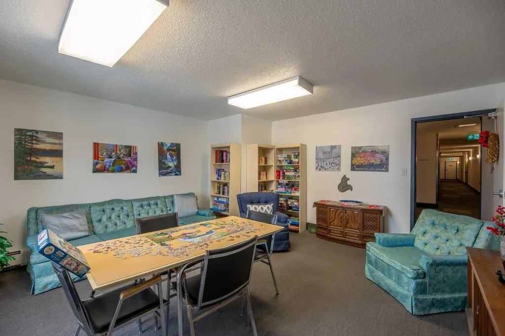 3730 50 Street NW Calgary AB T3A 2V9