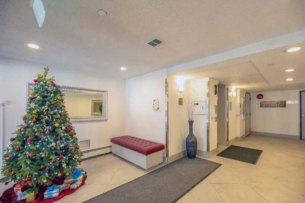 3730 50 Street NW Calgary AB T3A 2V9