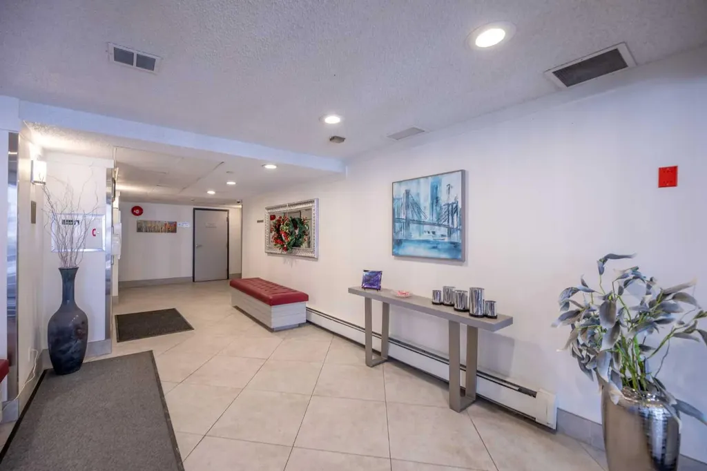 3730 50 Street NW Calgary AB T3A 2V9