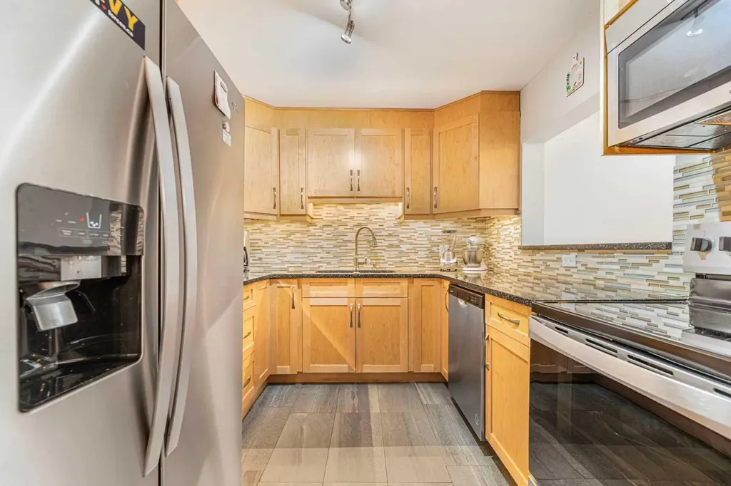3730 50 Street NW Calgary AB T3A 2V9