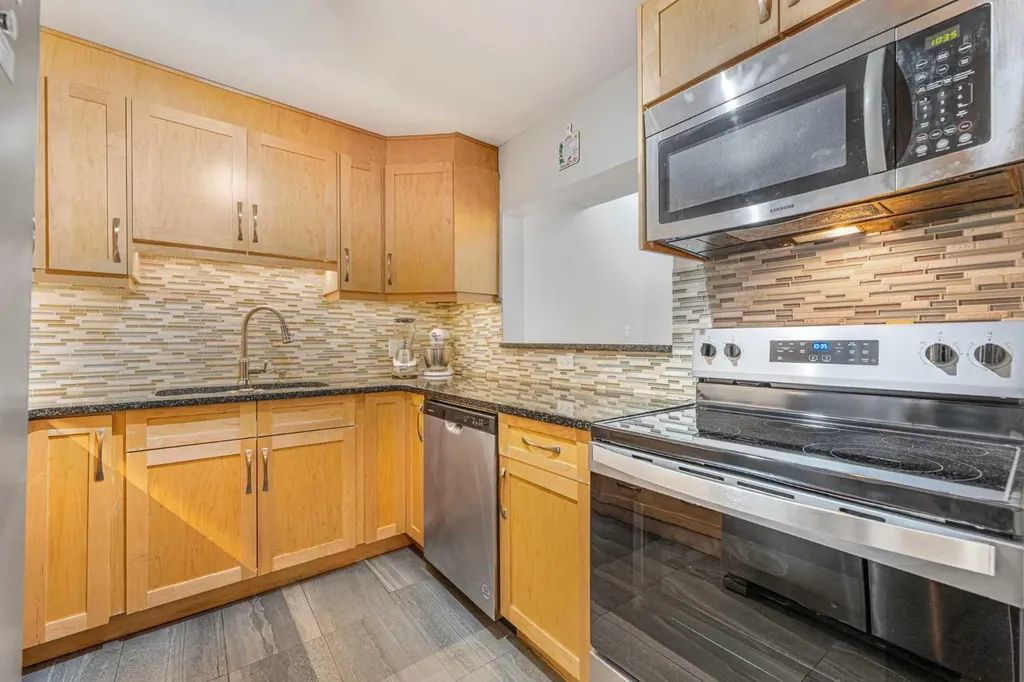 3730 50 Street NW Calgary AB T3A 2V9