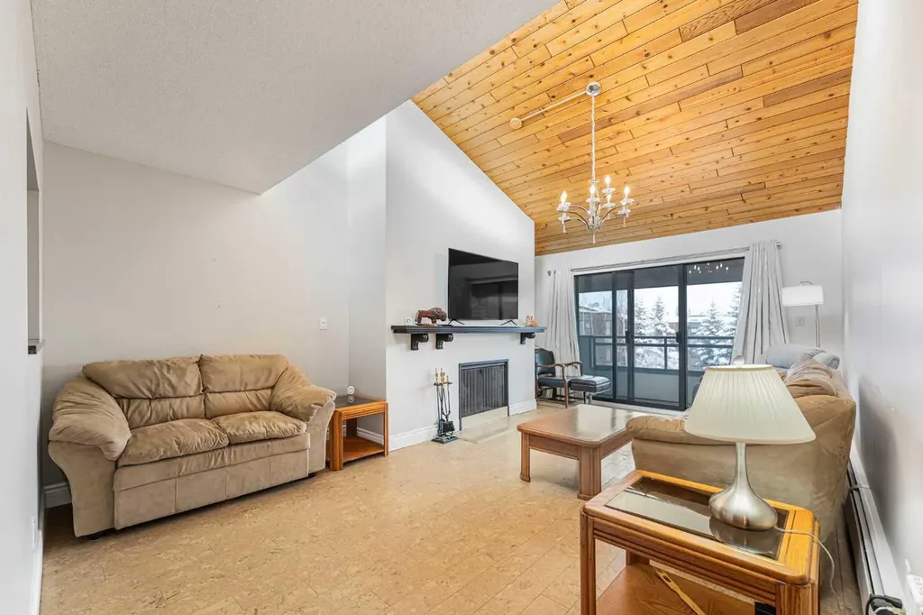 3730 50 Street NW Calgary AB T3A 2V9