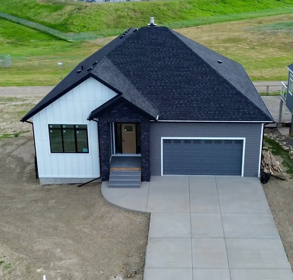 131 Westview Drive Nanton AB T0L 1R0