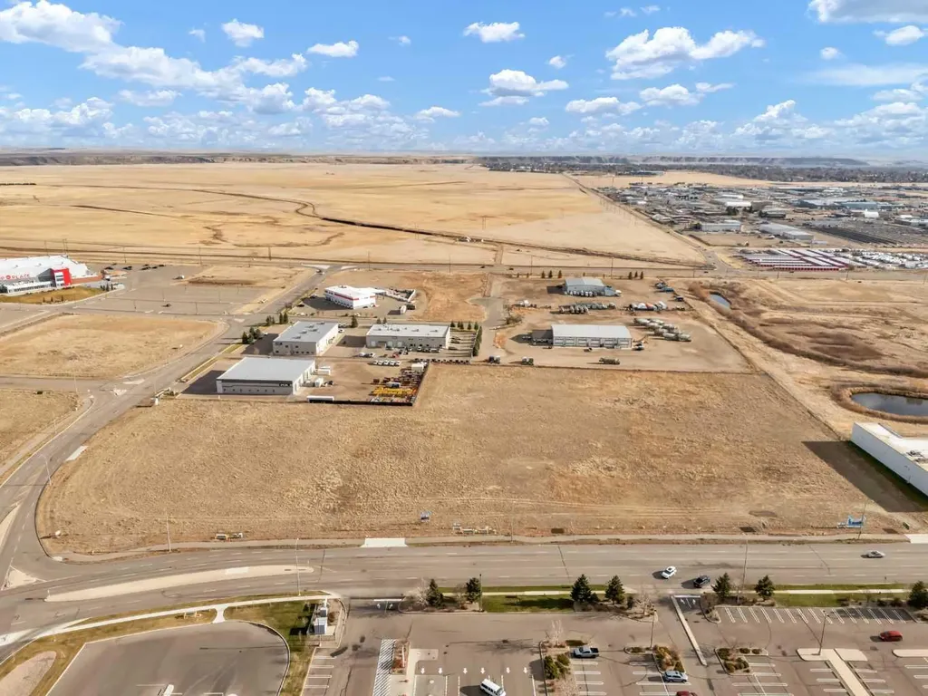 2377 Box Springs Boulevard NW Medicine Hat AB T1C 0C8