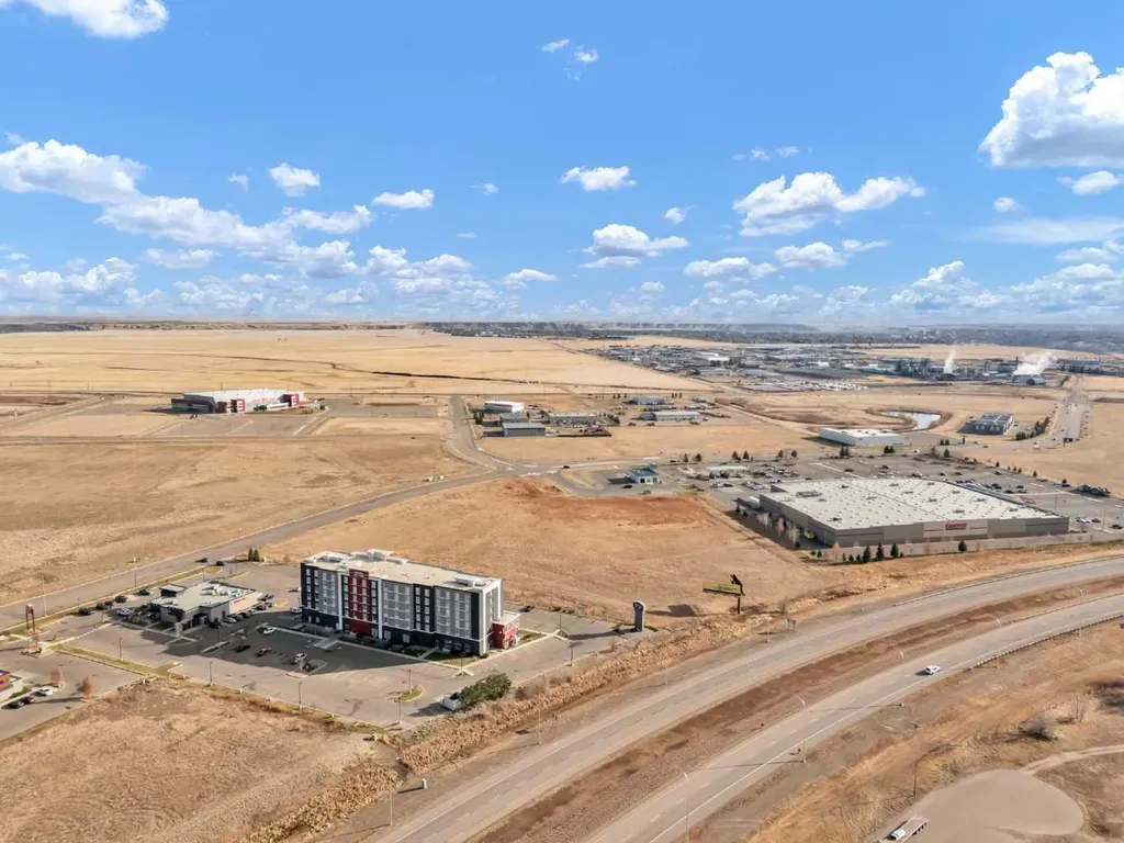 2377 Box Springs Boulevard NW Medicine Hat AB T1C 0C8