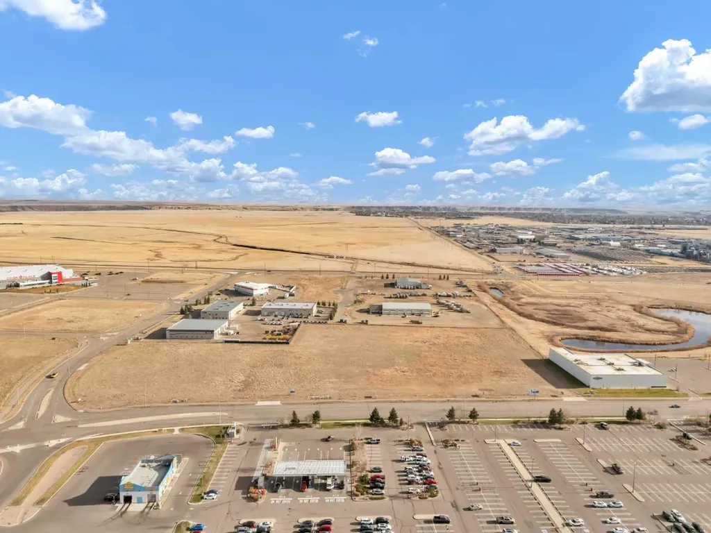 2377 Box Springs Boulevard NW Medicine Hat AB T1C 0C8
