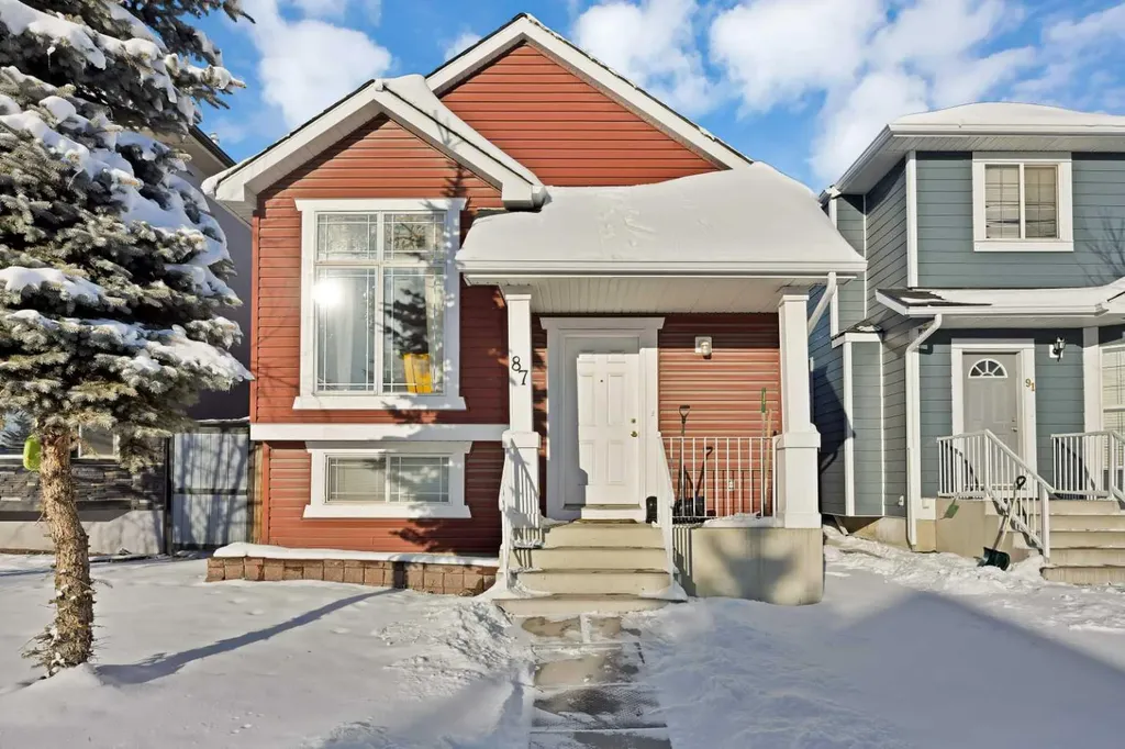 87 Taralea Gardens NE Calgary AB T3J 4W5