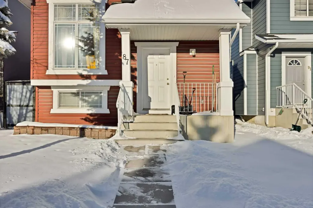 87 Taralea Gardens NE Calgary AB T3J 4W5