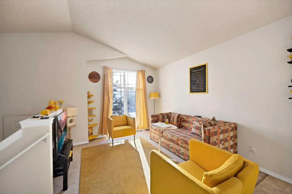 87 Taralea Gardens NE Calgary AB T3J 4W5