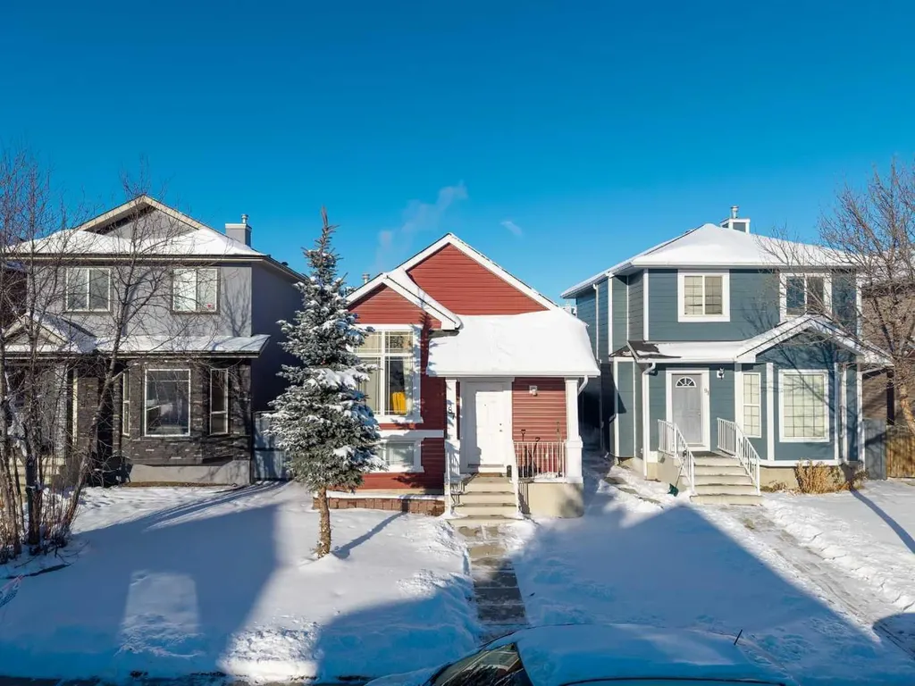 87 Taralea Gardens NE Calgary AB T3J 4W5