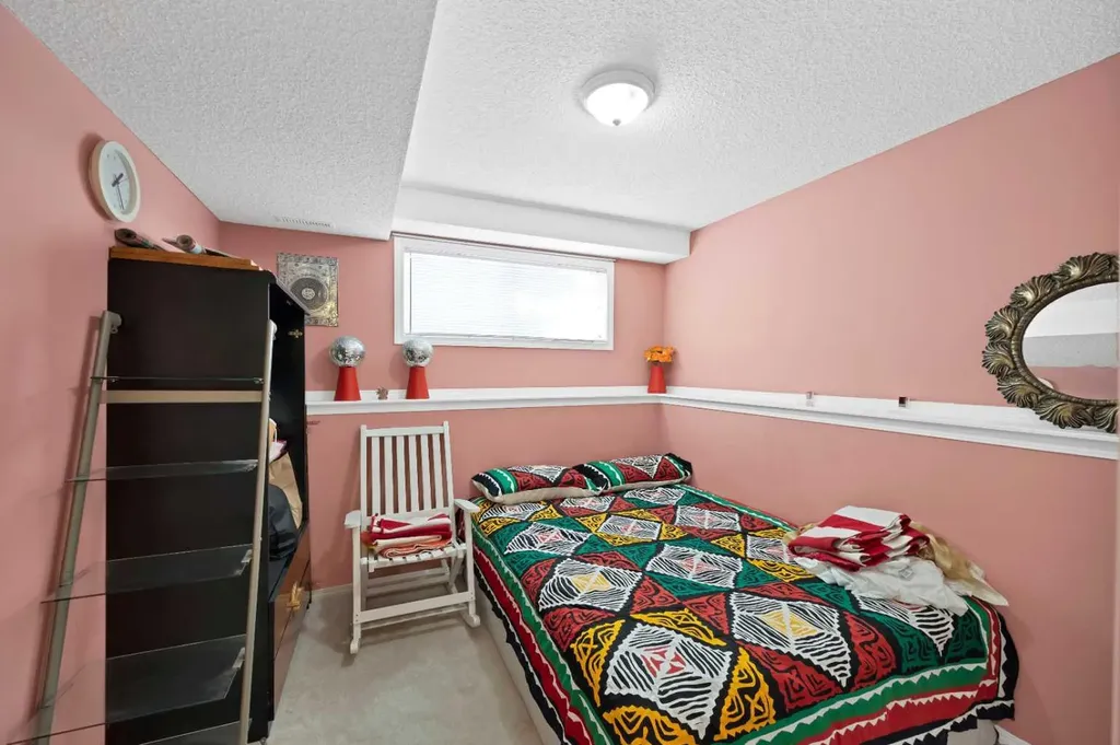 87 Taralea Gardens NE Calgary AB T3J 4W5