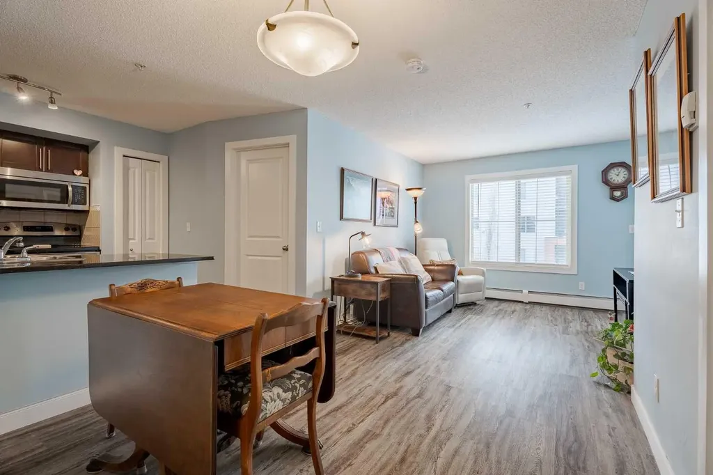 2715 12 Avenue SE Calgary AB T2A4X8