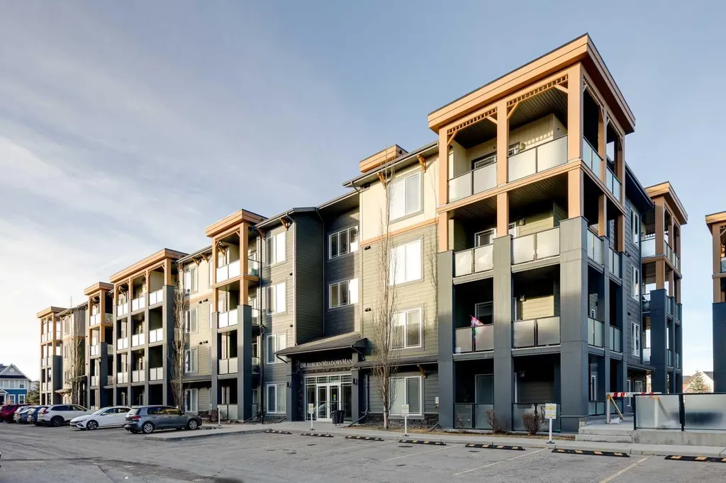 150 Auburn Meadows Manor SE Calgary AB T3M 2S6
