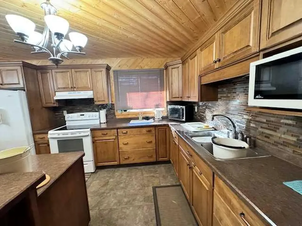 64 Suffern Lake Suffern Lake SK S0L2Y0