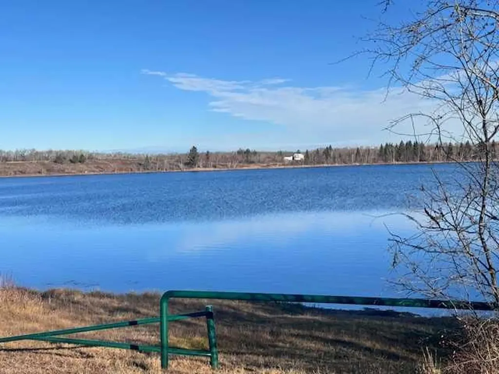 64 Suffern Lake Suffern Lake SK S0L2Y0