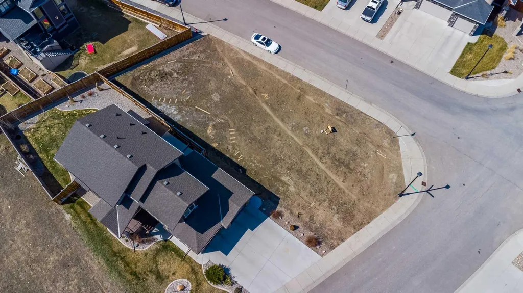 14 Canyon Estates Lane W Lethbridge AB T1K 5W7