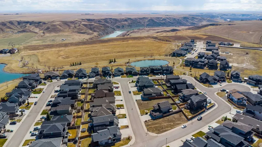 14 Canyon Estates Lane W Lethbridge AB T1K 5W7