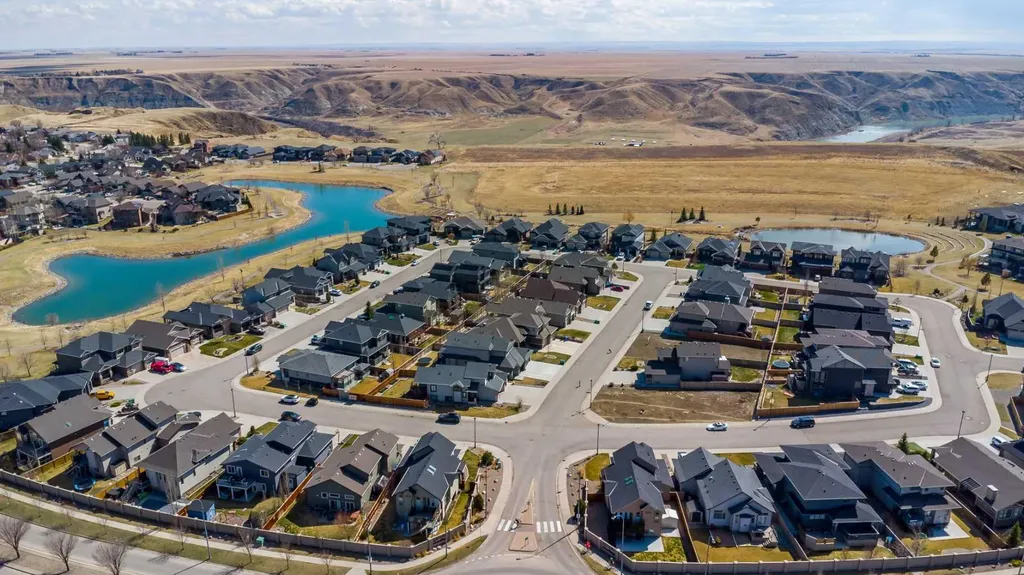 14 Canyon Estates Lane W Lethbridge AB T1K 5W7