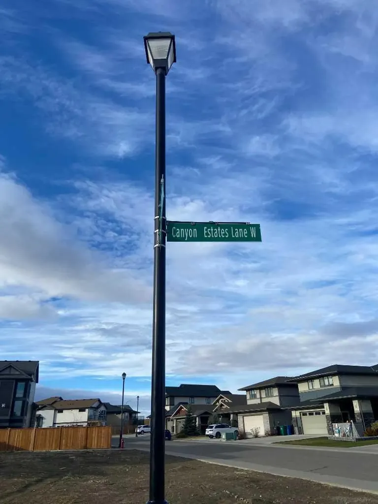14 Canyon Estates Lane W Lethbridge AB T1K 5W7